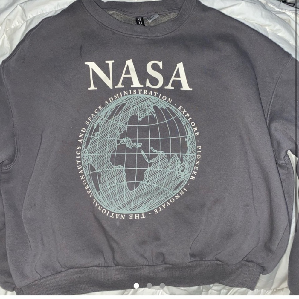 NASA grey fleece crewneck